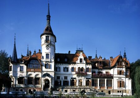 Rekonstrukce zámku Lesna